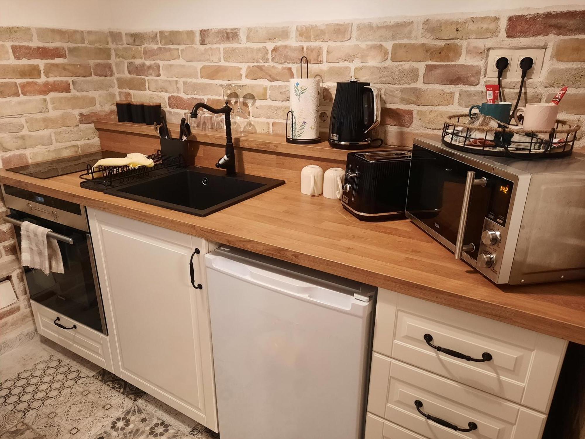 Kuria Apartman Budapest With Free Parking Экстерьер фото
