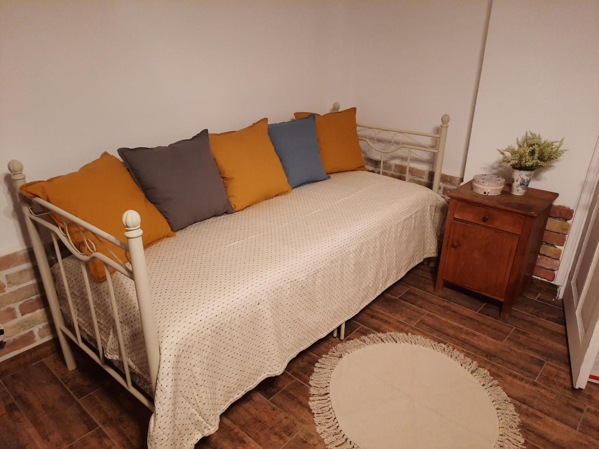 Kuria Apartman Budapest With Free Parking Экстерьер фото