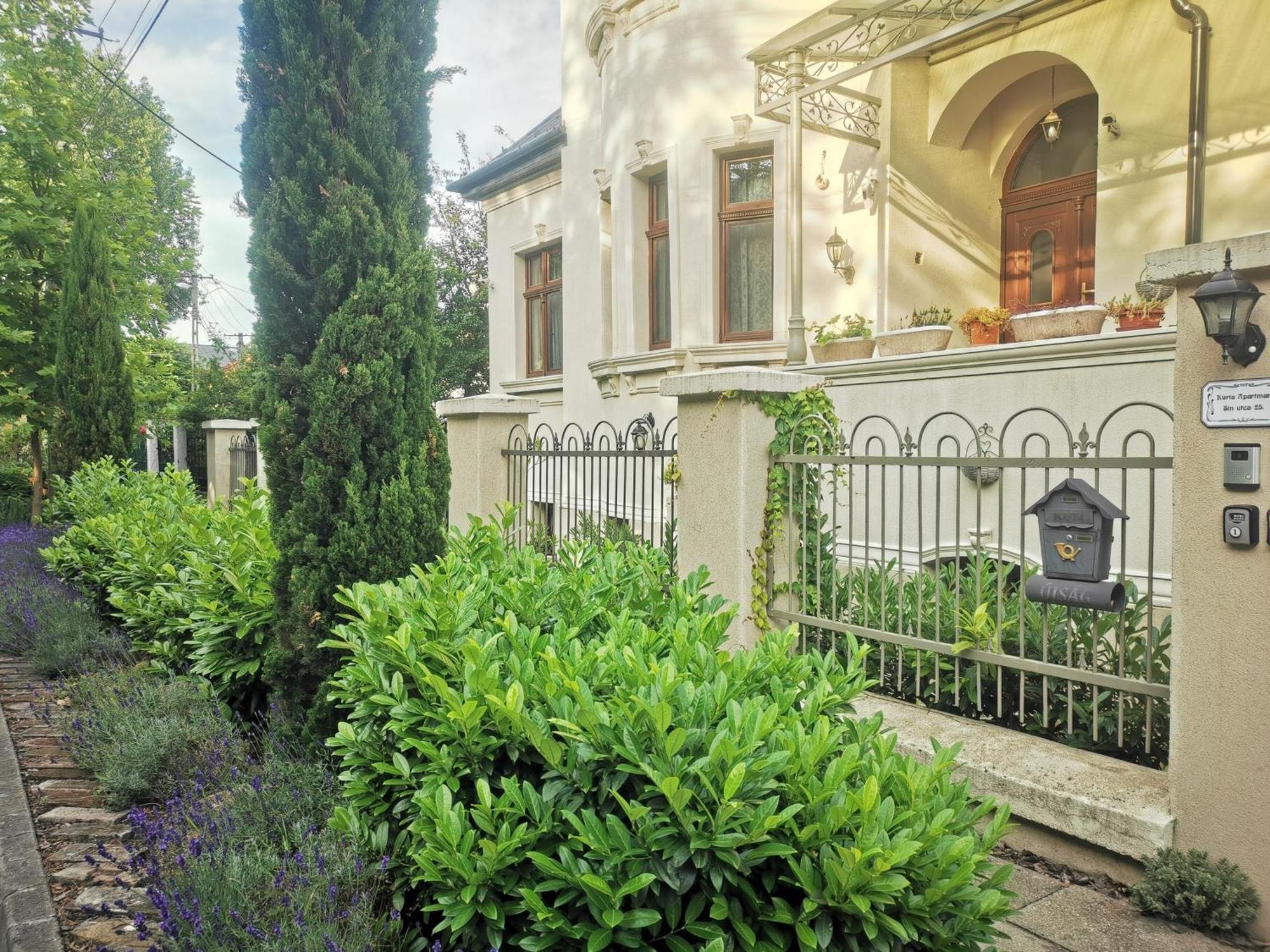 Kuria Apartman Budapest With Free Parking Экстерьер фото