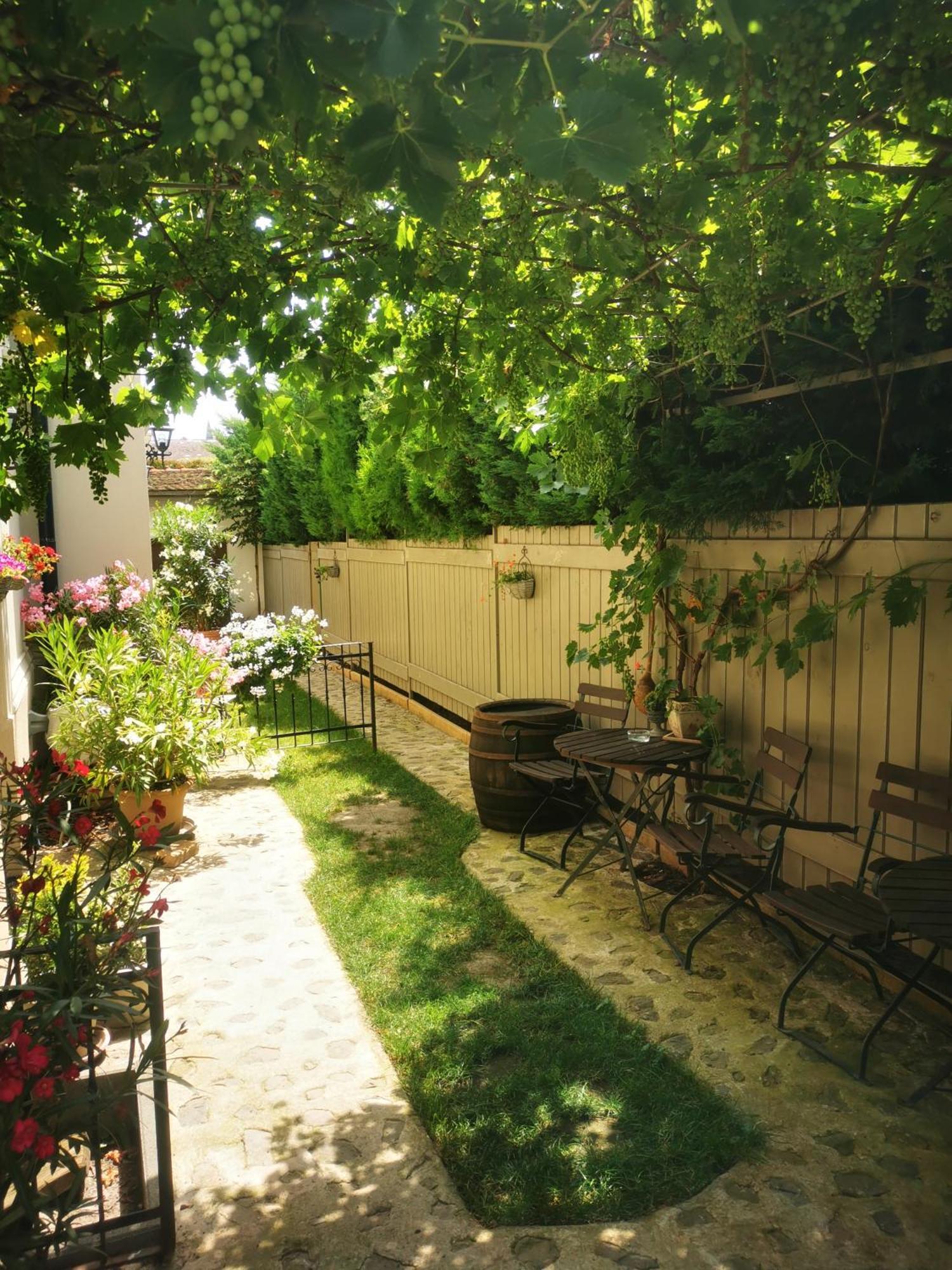 Kuria Apartman Budapest With Free Parking Экстерьер фото