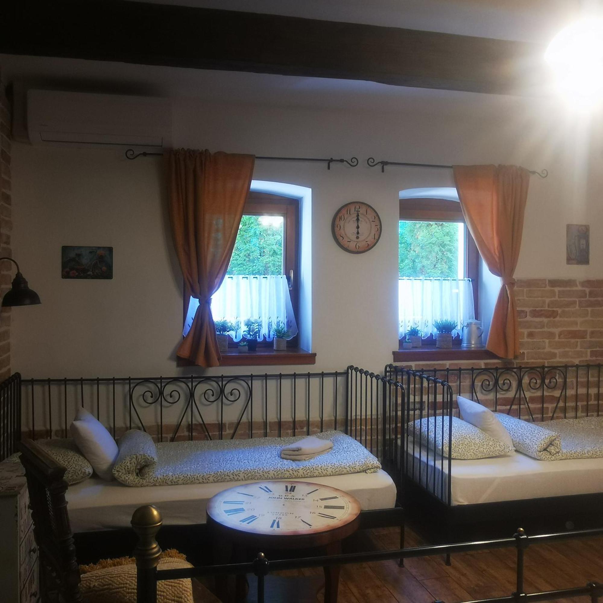 Kuria Apartman Budapest With Free Parking Экстерьер фото